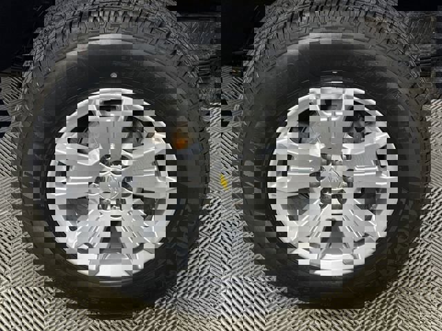 Used 2022 Chevrolet Colorado LT w/ Fleet Safety Package image 34