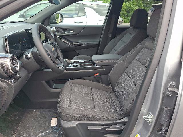 New 2026 Chevrolet Equinox LT w/ Safety and Technology Package FWD image 8