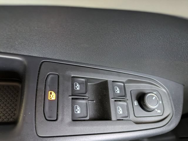 Used 2025 Volkswagen Taos SE FWD image 27