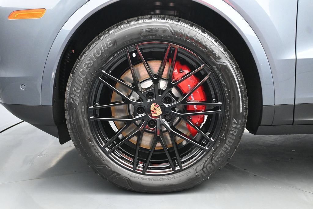 New 2026 Porsche Cayenne S AWD/4WD image 8