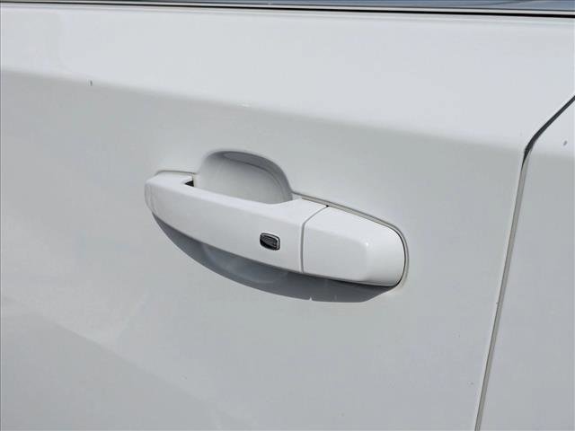 Used 2021 Chevrolet Traverse LS AWD/4WD image 14