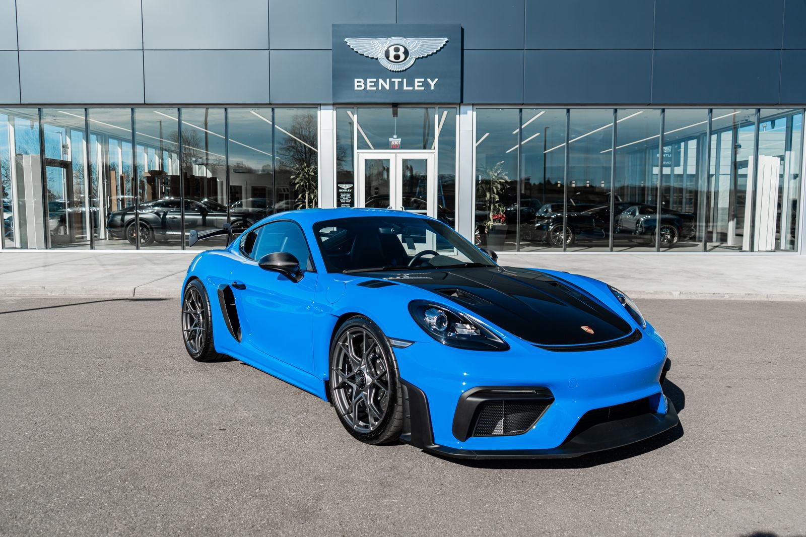 Used 2023 Porsche 718 Cayman GT4 RS RWD image 18