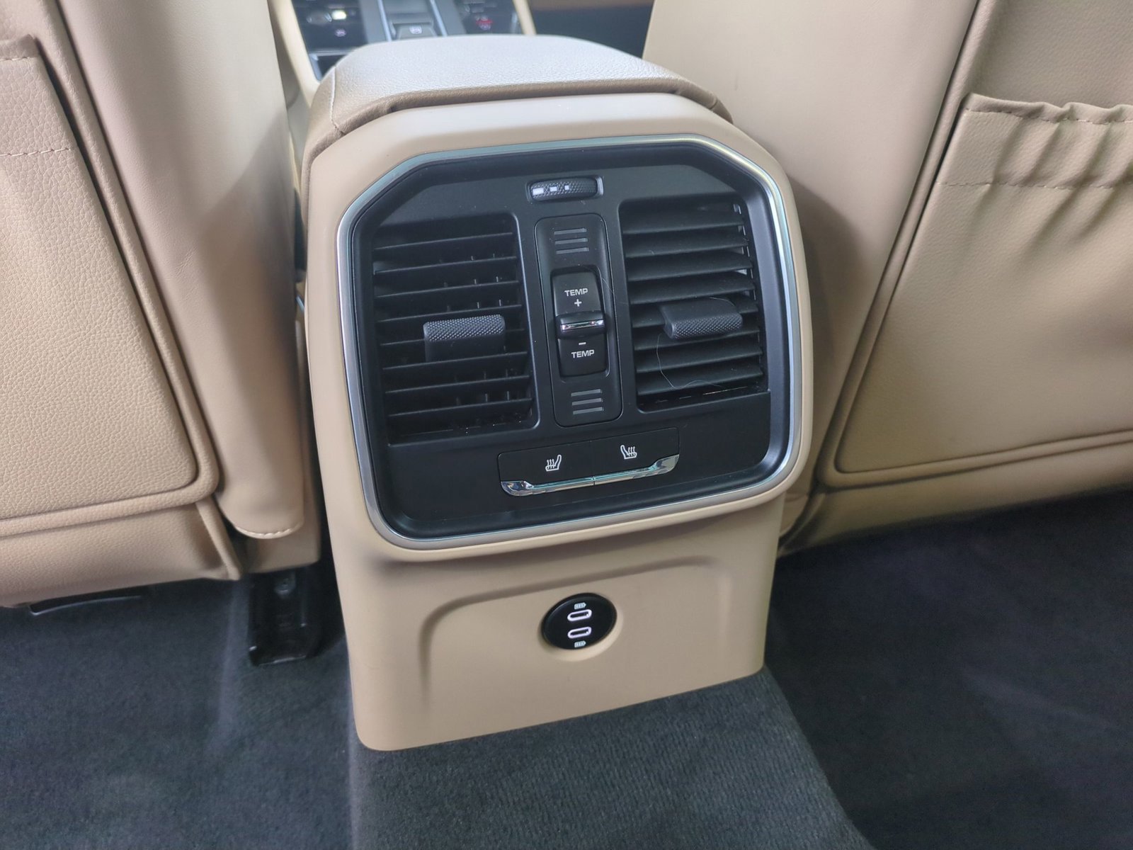 Certified 2023 Porsche Macan image 18