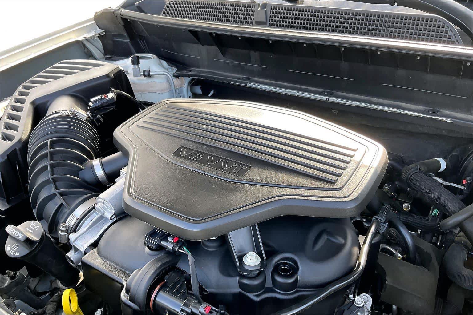Used 2021 GMC Acadia SLT w/ Elevation Edition FWD image 28
