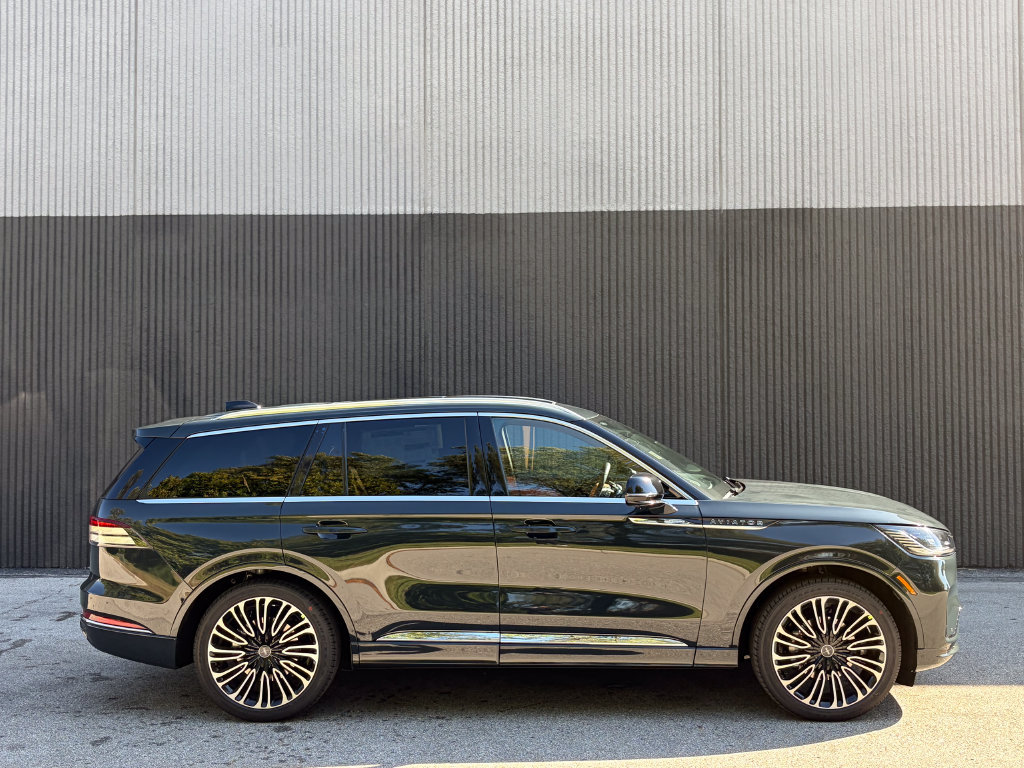 New 2027 Lincoln Aviator Black Label AWD/4WD image 8