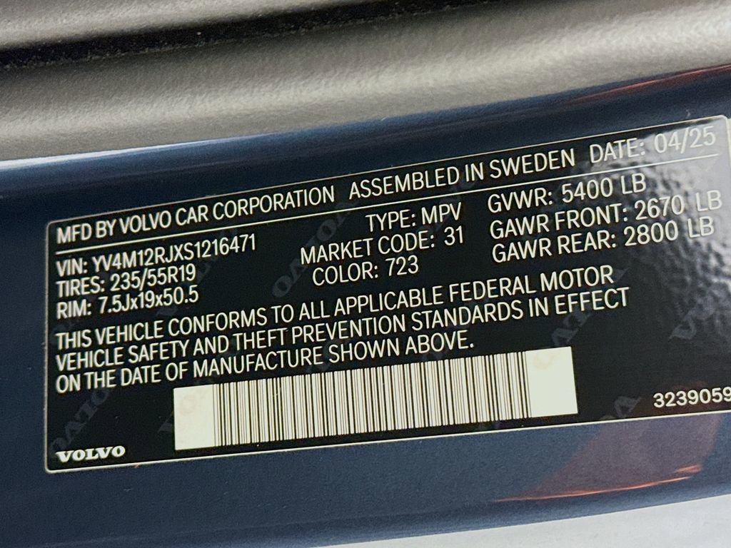Used 2025 Volvo XC60 B5 Core AWD/4WD image 27