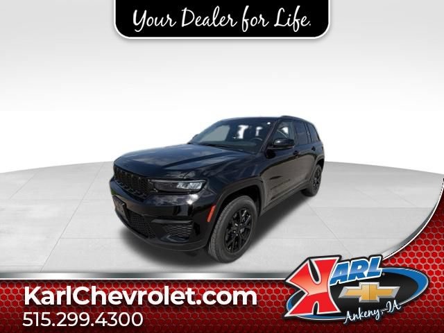 Used 2025 Jeep Grand Cherokee Altitude