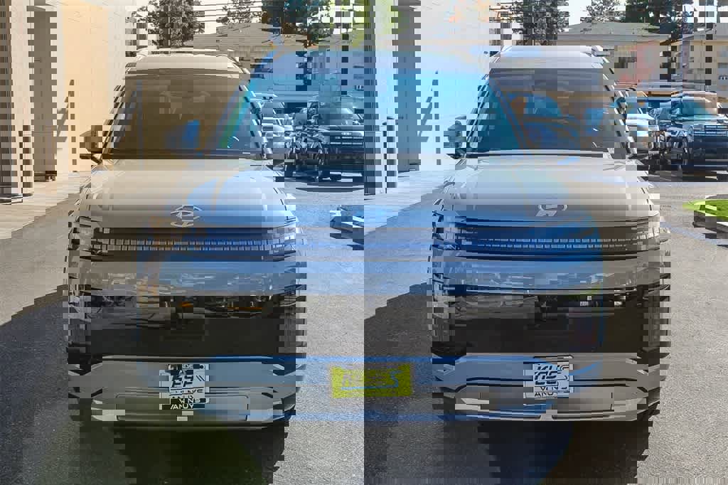 New 2026 Hyundai Ioniq 9 SEL image 2