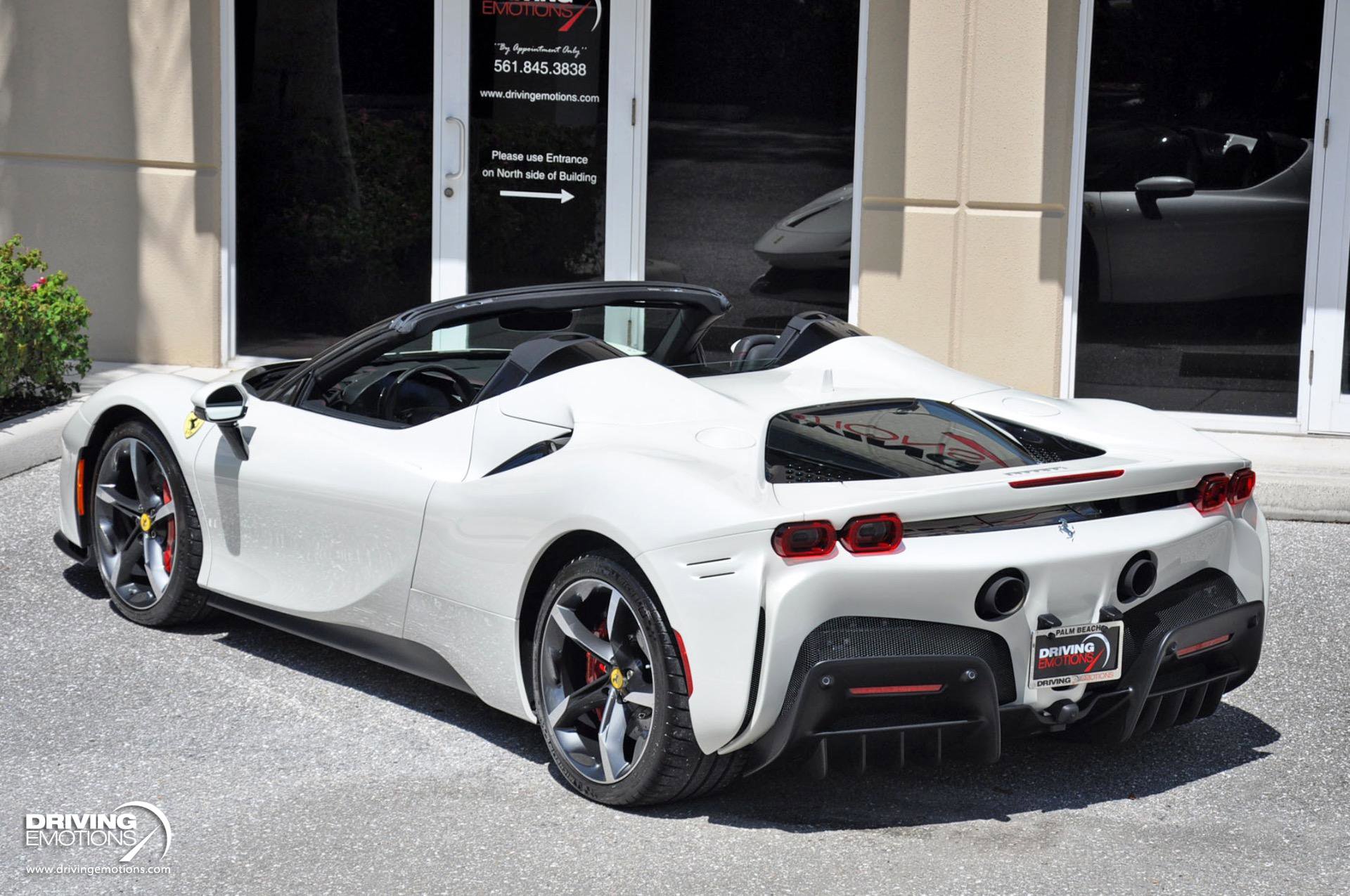 Used 2024 Ferrari SF90 Spider image 31