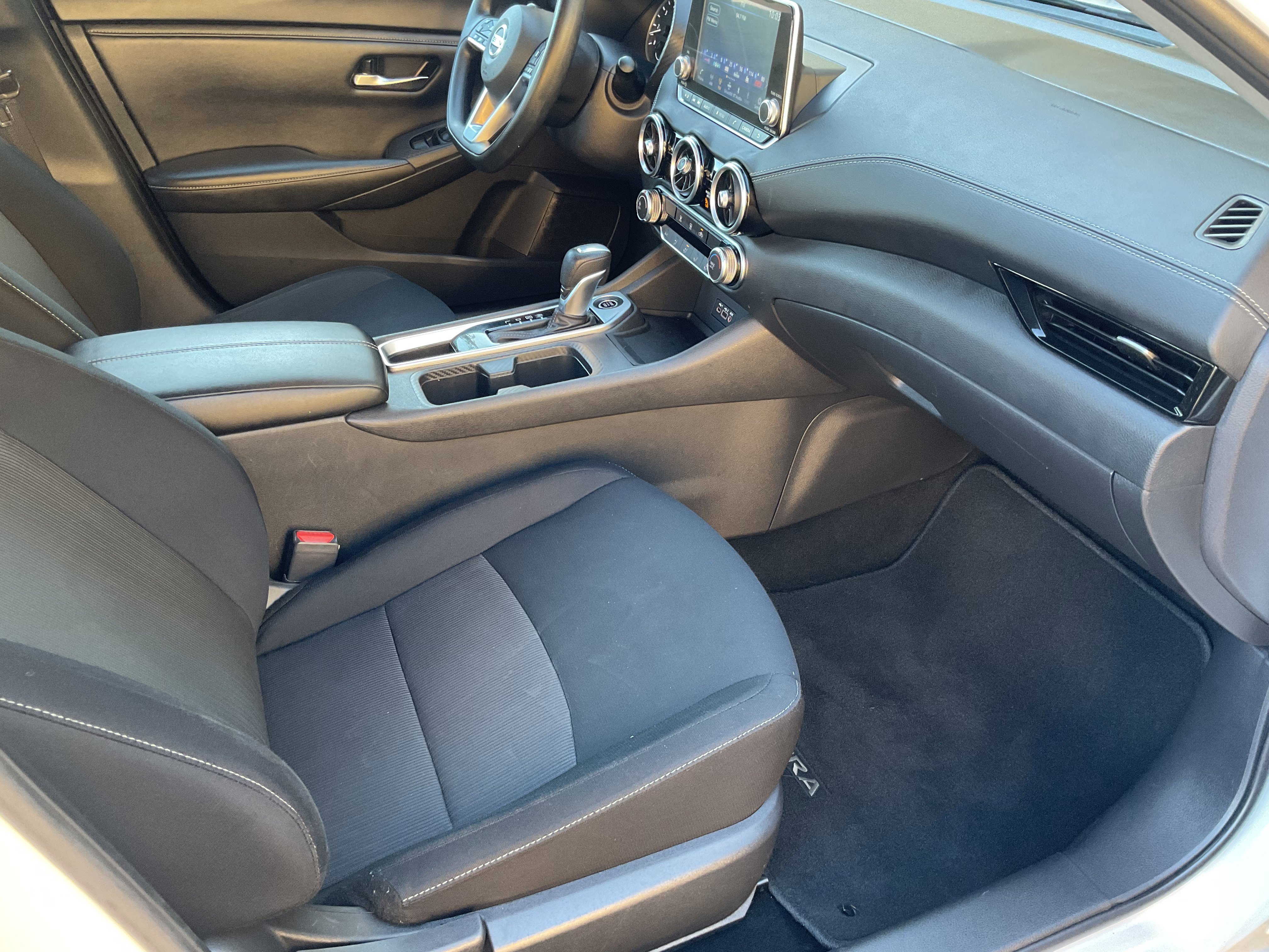 Used 2023 Nissan Sentra SV image 24