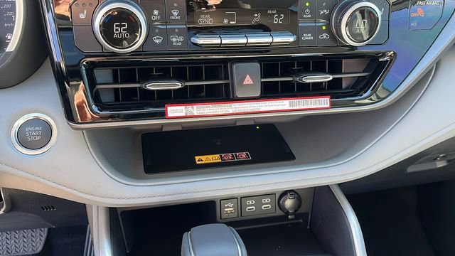 New 2026 Toyota Highlander XLE image 13
