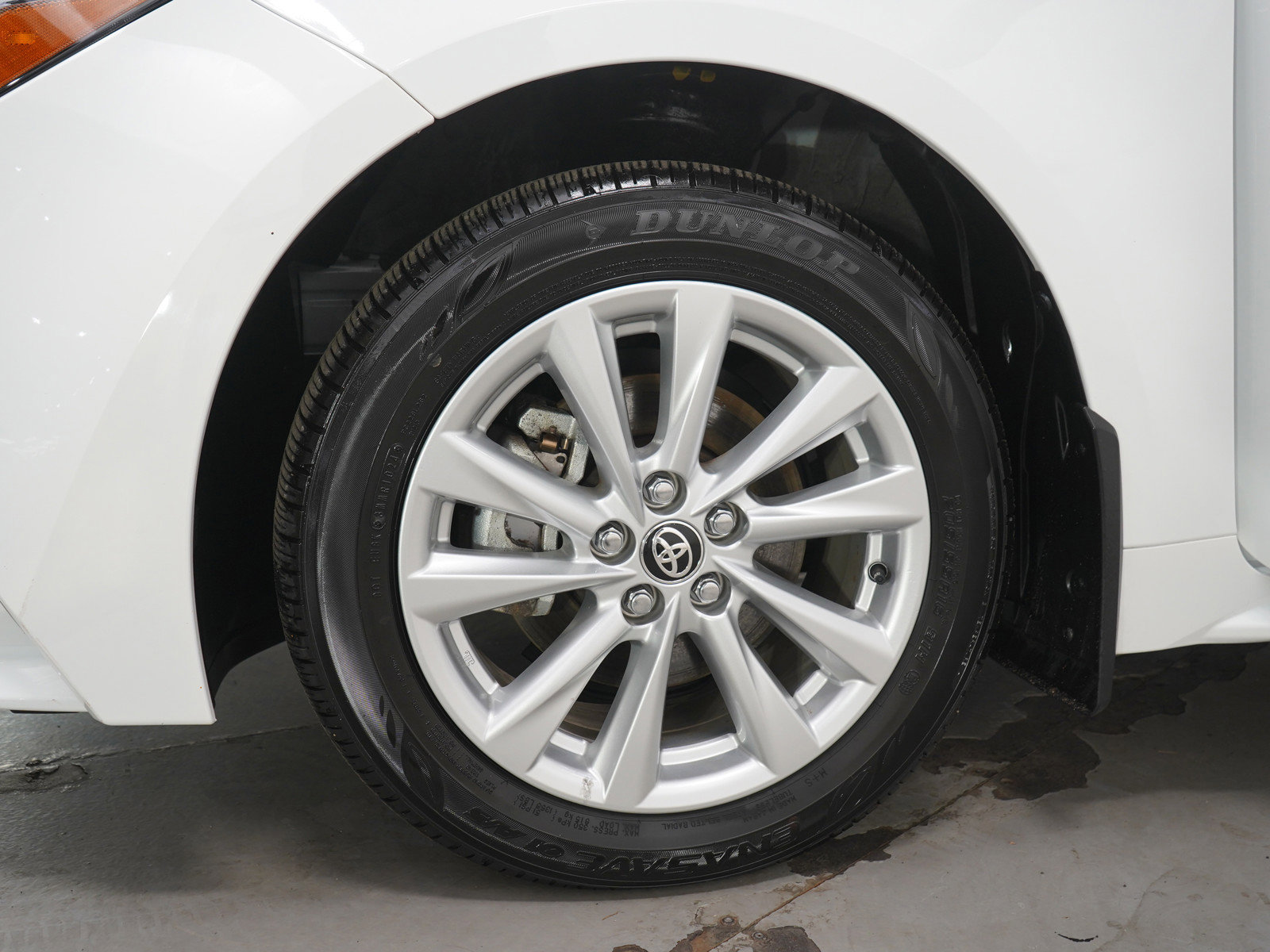 Used 2024 Toyota Corolla LE w/ LE Convenience Package AWD/4WD image 27