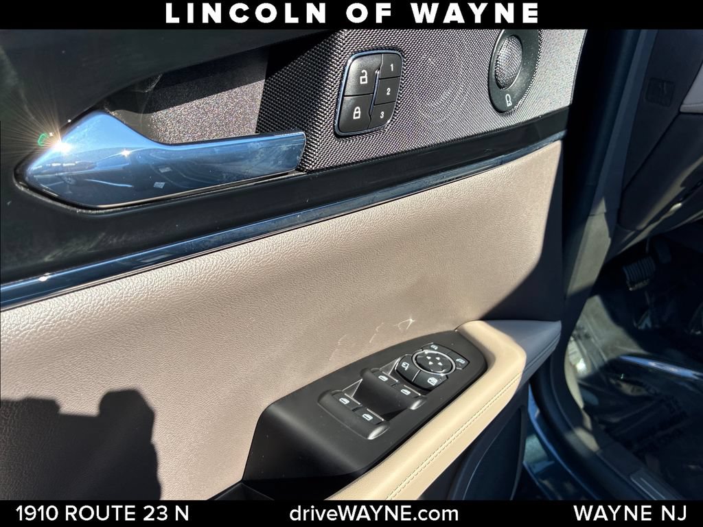 Certified 2023 Lincoln Nautilus Reserve w/ Luxury Package AWD/4WD image 14