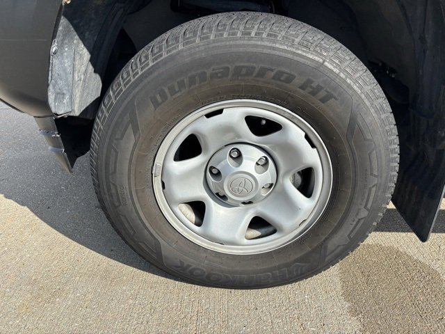 Used 2019 Toyota Tacoma SR image 9