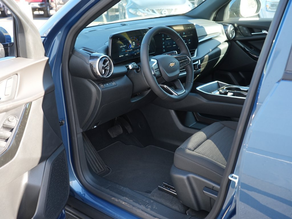New 2027 Chevrolet Equinox LT AWD/4WD image 9