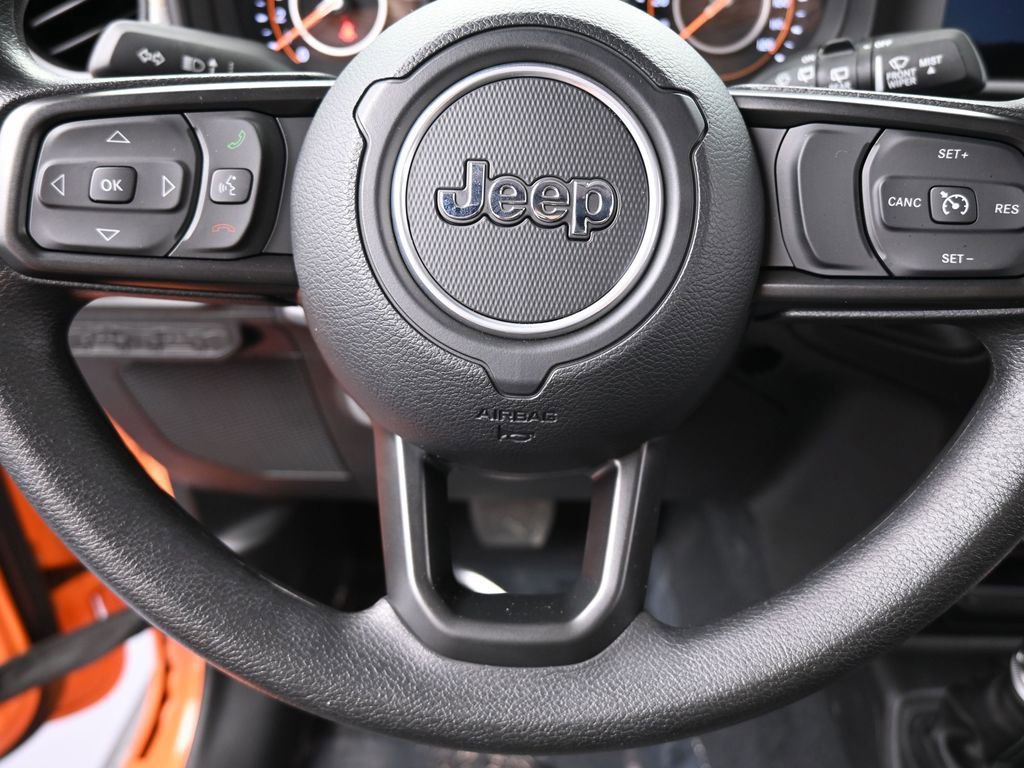 Used 2025 Jeep Wrangler Sport image 28