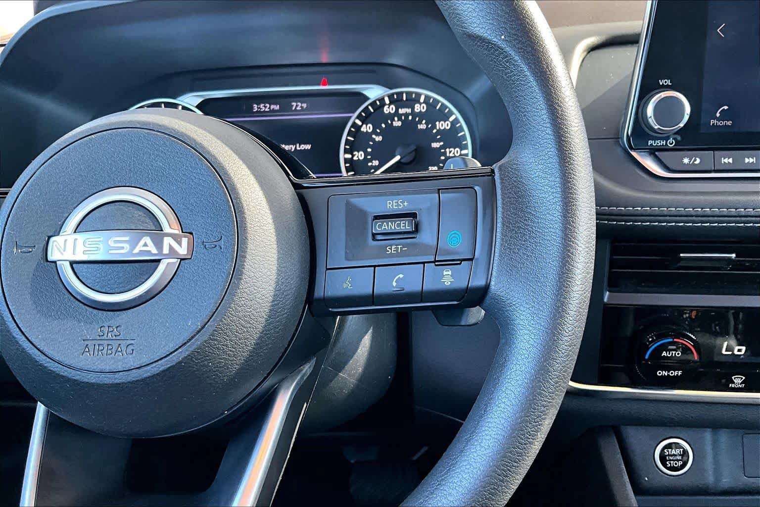 Used 2023 Nissan Rogue SV FWD image 25