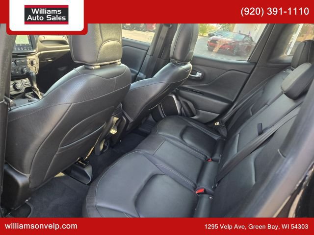 Used 2019 Jeep Renegade Limited w/ UConnect 8.4 Nav Group AWD/4WD image 11