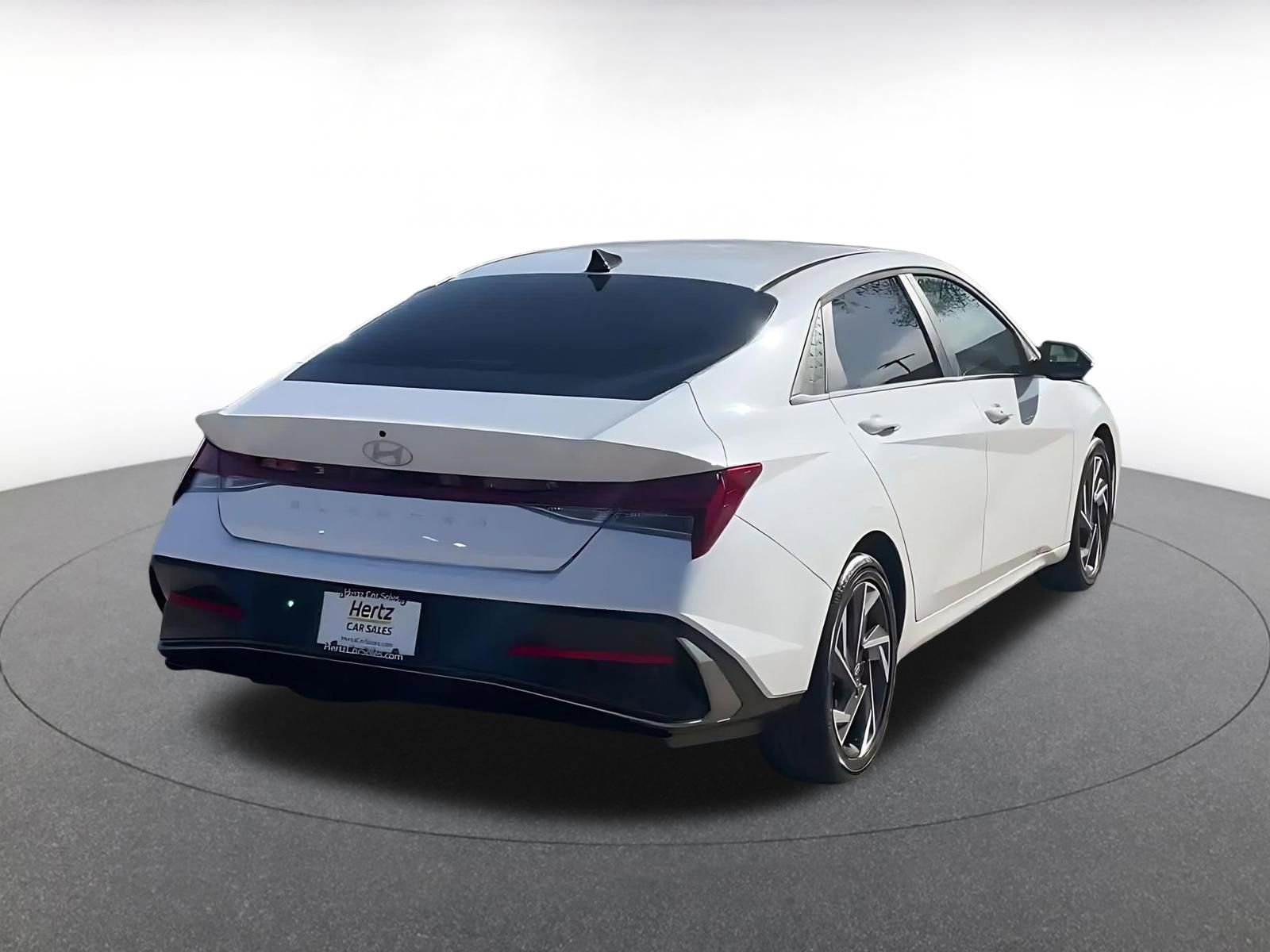 Used 2025 Hyundai Elantra SEL image 14