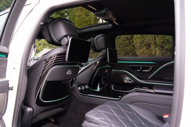 Used 2023 Mercedes-Benz Maybach S 580 4MATIC image 40