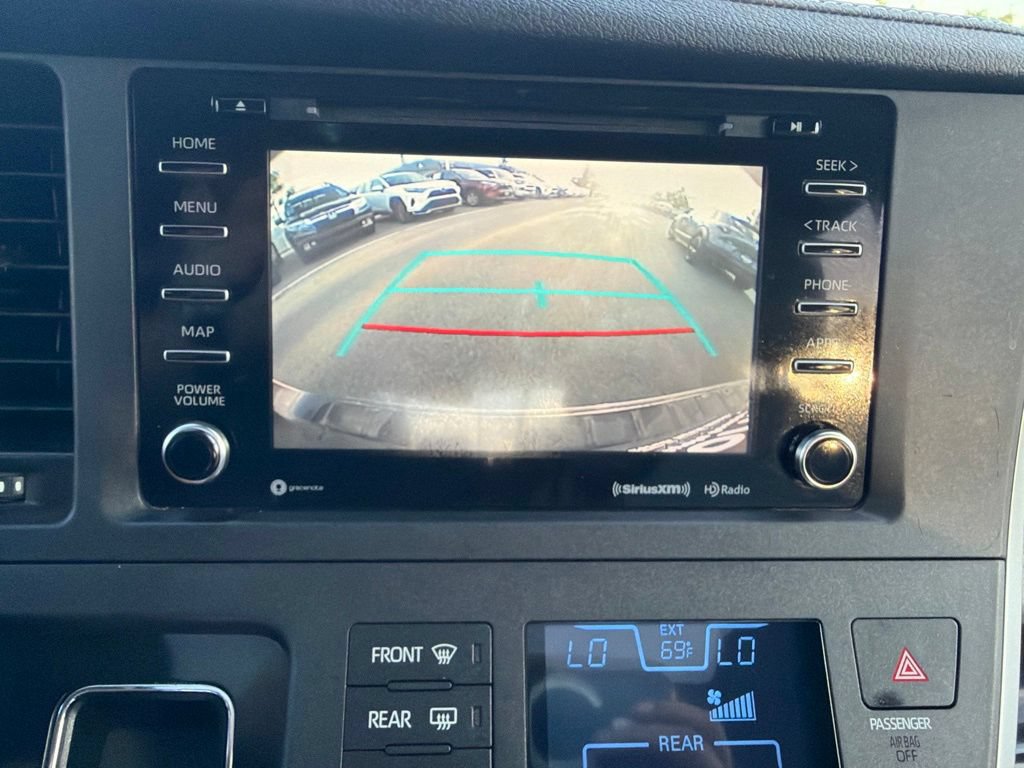 Used 2020 Toyota Sienna XLE w/ XLE Navigation Package AWD/4WD image 28