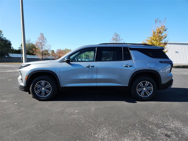 Used 2026 Chevrolet Traverse LT w/ Driver Confidence Package image 5