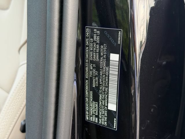 Certified 2026 Volvo XC90 B6 Plus w/ Protection Package Premier AWD/4WD image 21