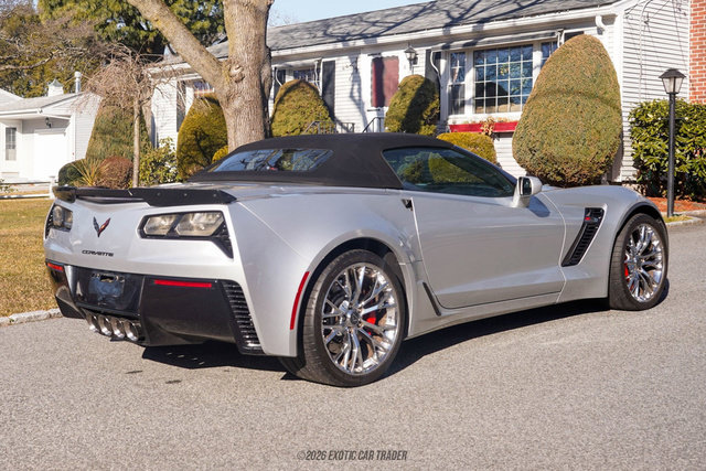 Used 2015 Chevrolet Corvette Z06 w/ 3LZ Preferred Equipment Group RWD image 20