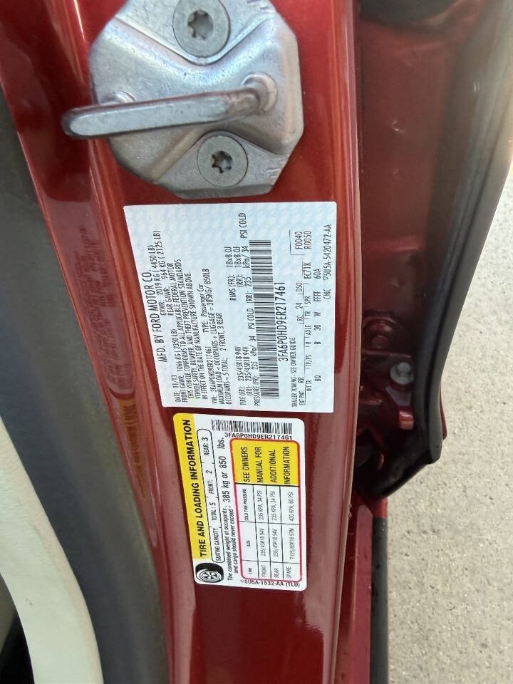 Used 2014 Ford Fusion SE w/ Equipment Group 202A FWD image 15