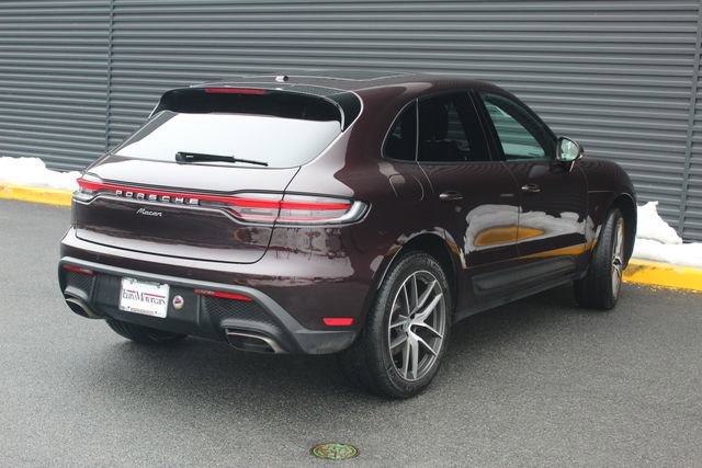 Certified 2025 Porsche Macan image 8