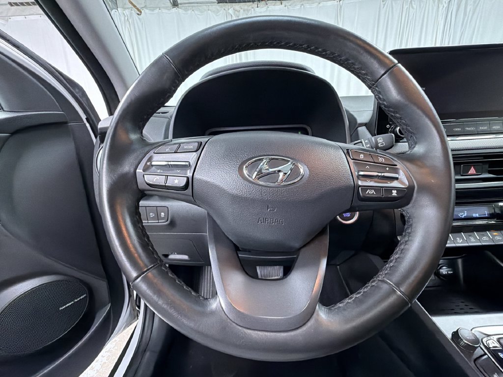 Used 2023 Hyundai Kona Limited AWD/4WD image 29