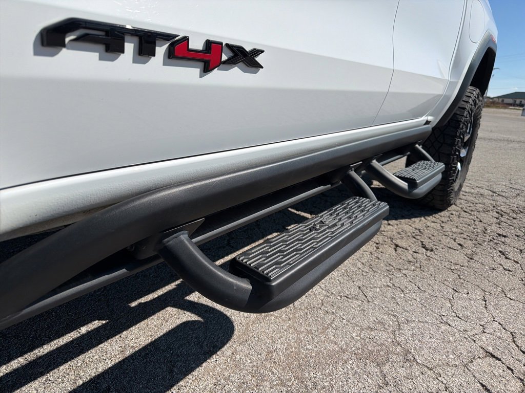 Used 2024 GMC Canyon AT4X image 11