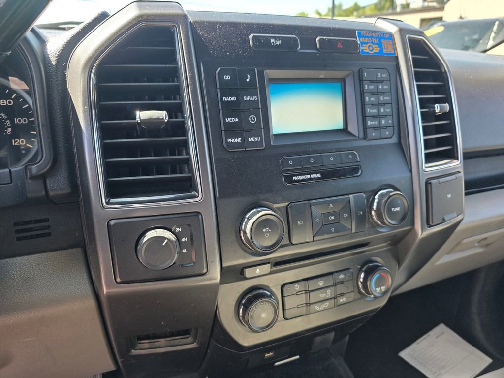 Used 2017 Ford F150 XLT AWD/4WD image 8