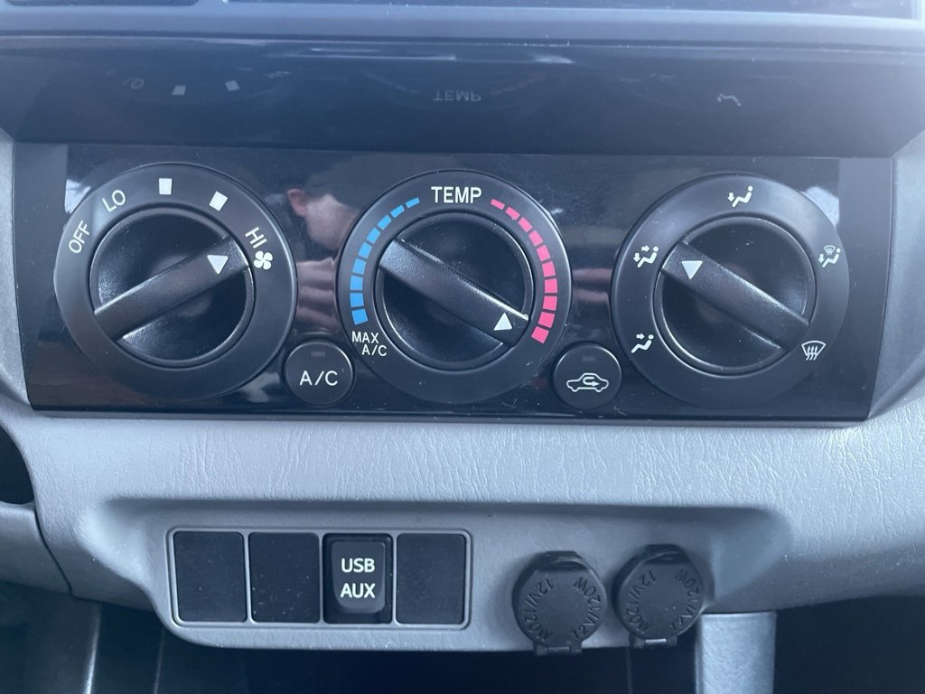 Used 2013 Toyota Tacoma 4x4 Access Cab image 17