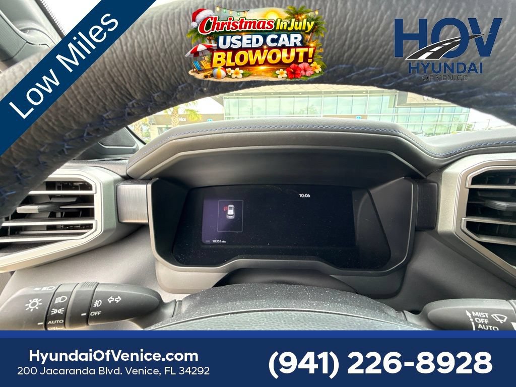 Used 2025 Toyota Sequoia Platinum AWD/4WD image 8