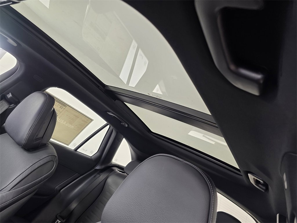 New 2026 Mercedes-Benz GLC 43 AMG 4MATIC image 9