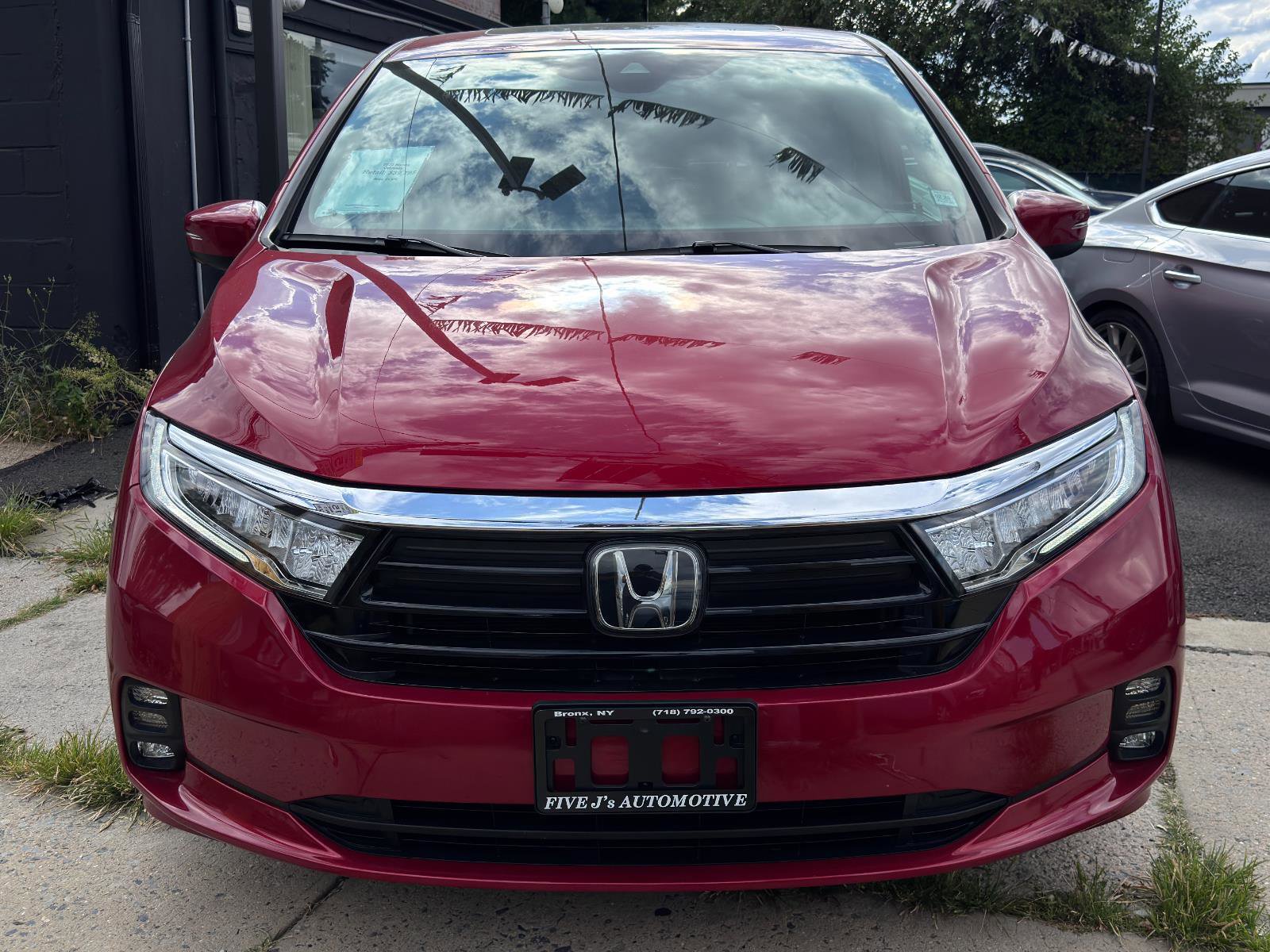 Used 2023 Honda Odyssey EX-L image 2