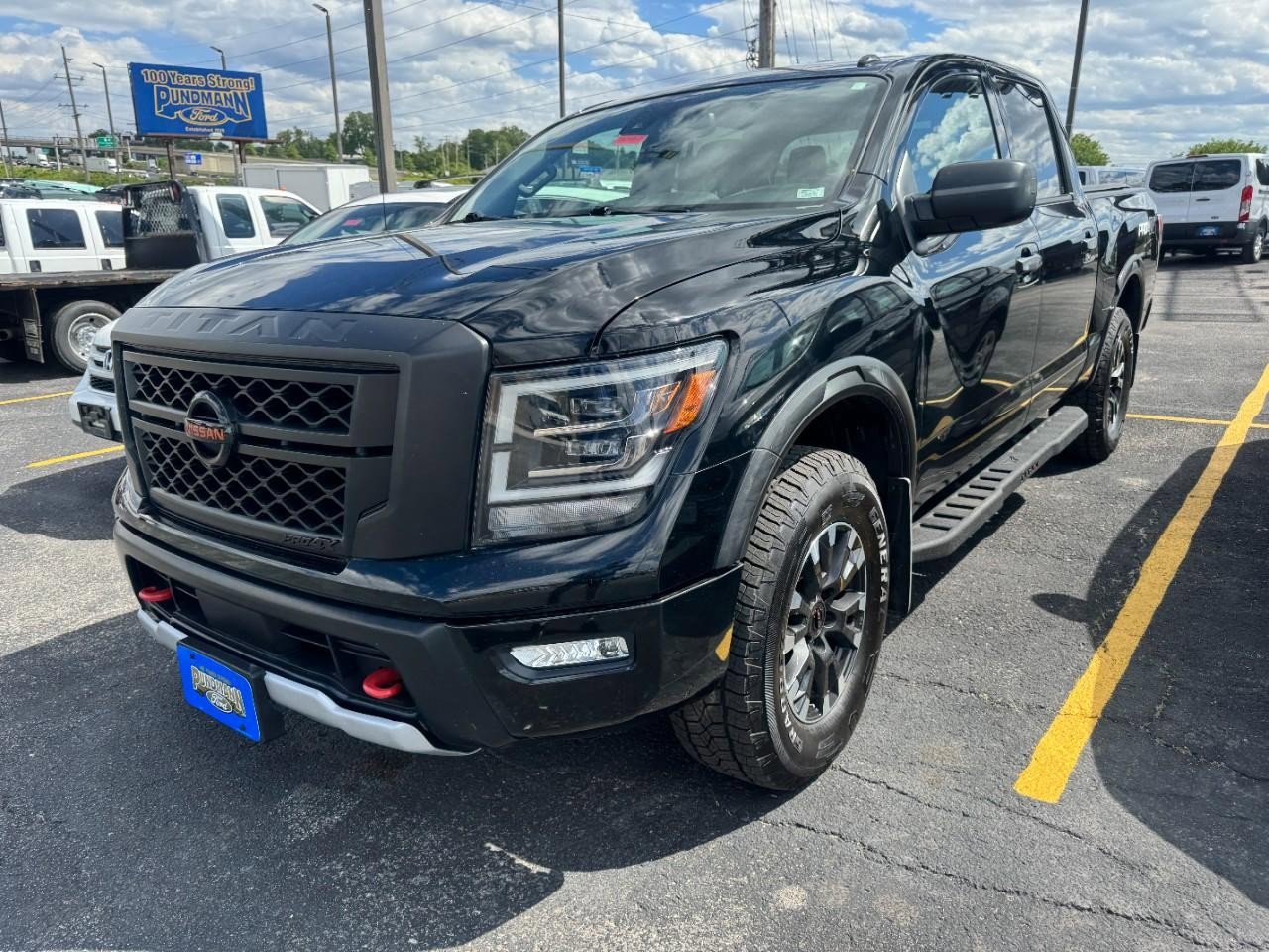 Used 2021 Nissan Titan PRO-4X AWD/4WD image 3