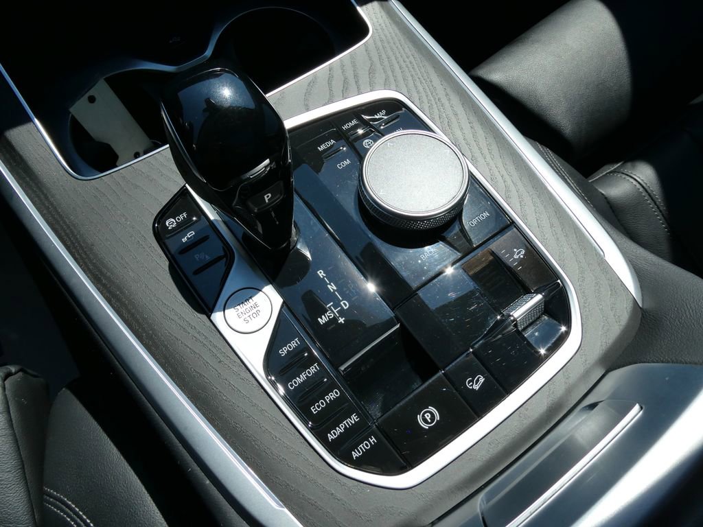 Used 2022 BMW X7 xDrive40i w/ Premium Package image 36