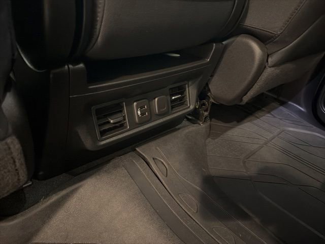 Used 2019 Chevrolet Silverado 1500 RST w/ All-Star Edition AWD/4WD image 17