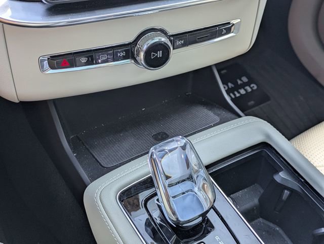 Certified 2025 Volvo XC90 T8 Ultra w/ Lounge Package AWD/4WD image 23