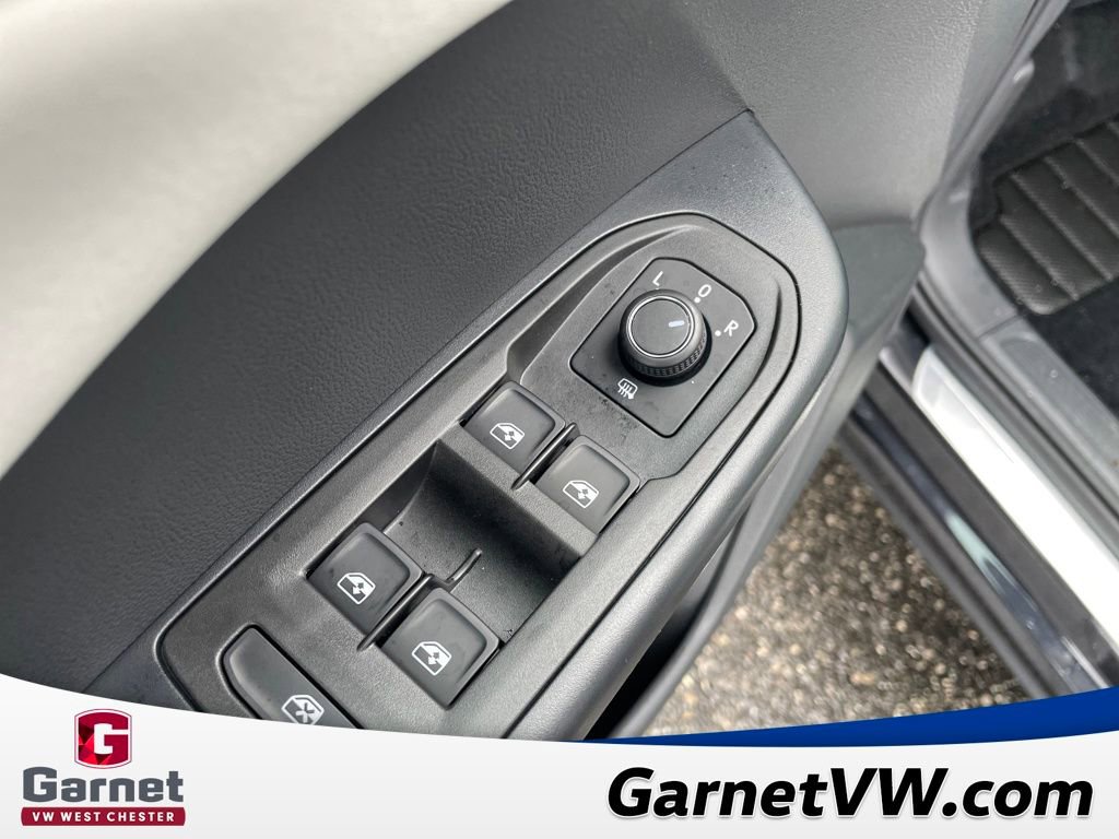 New 2026 Volkswagen Taos SE image 11