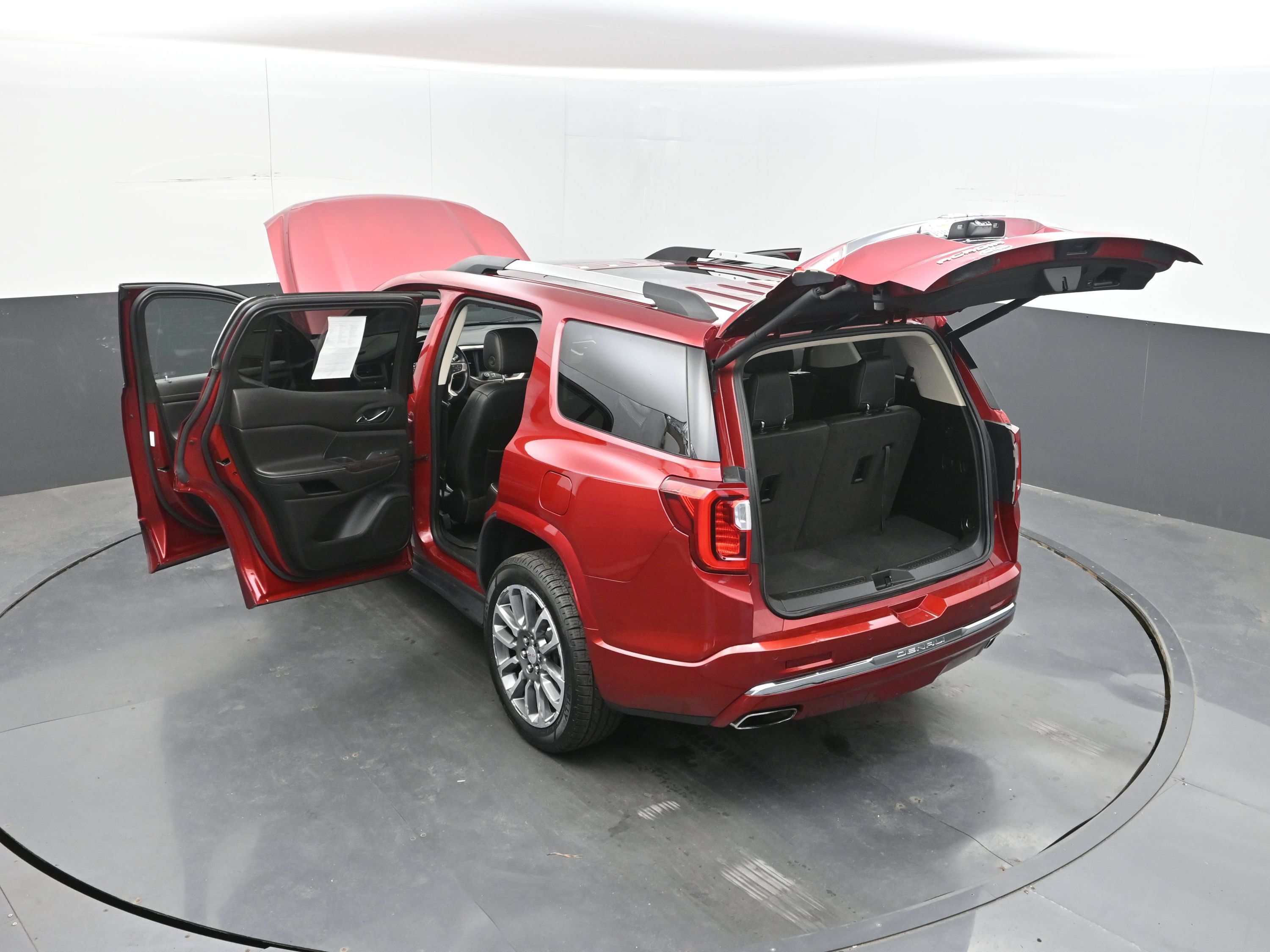 Used 2022 GMC Acadia Denali w/ Denali Ultimate Package AWD/4WD image 43