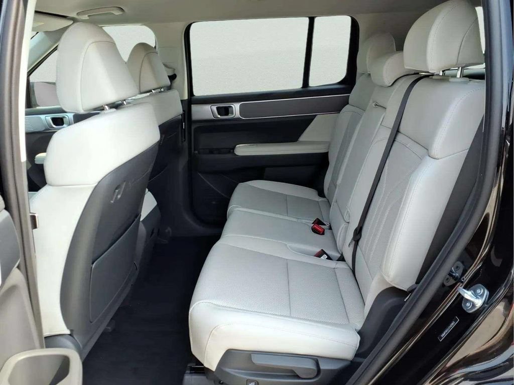 New 2026 Hyundai Santa Fe SEL FWD image 10