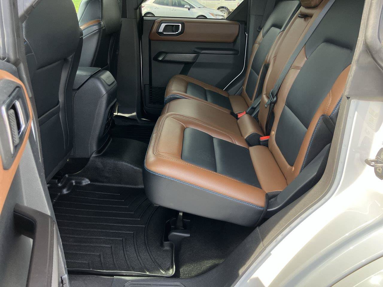 Used 2024 Ford Bronco Outer Banks AWD/4WD image 26