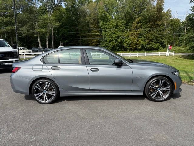 Used 2023 BMW 330e xDrive w/ Premium Package image 8