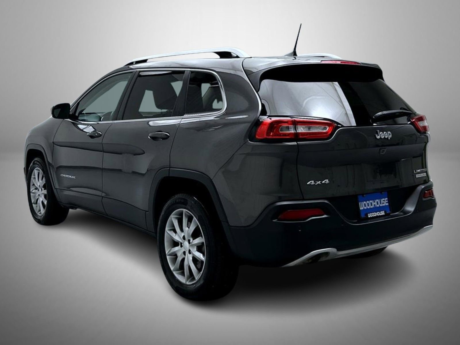 Used 2018 Jeep Cherokee Limited AWD/4WD image 7