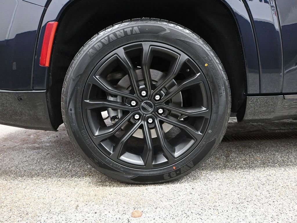 Used 2024 Jeep Grand Wagoneer L Series II w/ Quick Order Packagew 28T image 18