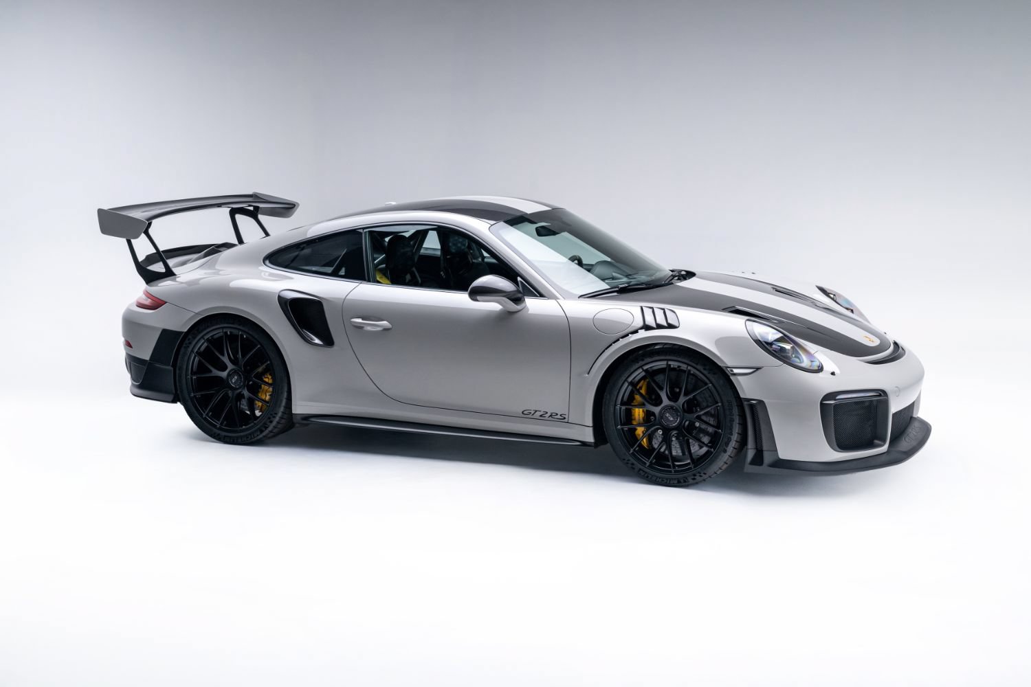 Used 2018 Porsche 911 GT2 RS RWD image 13