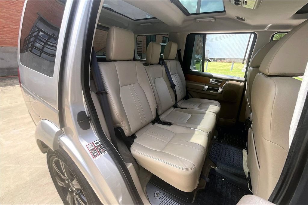 Used 2015 Land Rover LR4 HSE AWD/4WD image 37